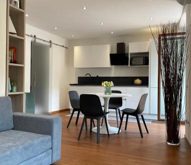 Sarnico Apartment | La casa di Cate