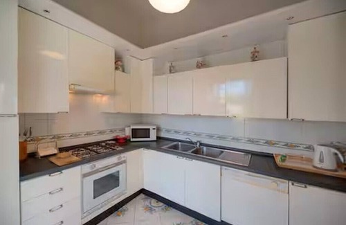 Ischia Porto Apartment | La Casa di Claudio-3 BDR Apartment- Modern comfort - Perfect Location in Ischia