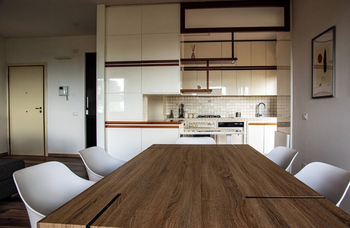 Pietra La Croce Apartment | La Casa di Claudio - Three Bedroom Apartment, Sleeps 4