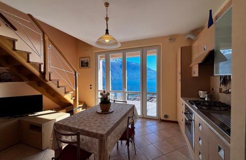 Santa Maria - Rezzonico Apartment | La casa di Emy- Larihome A74