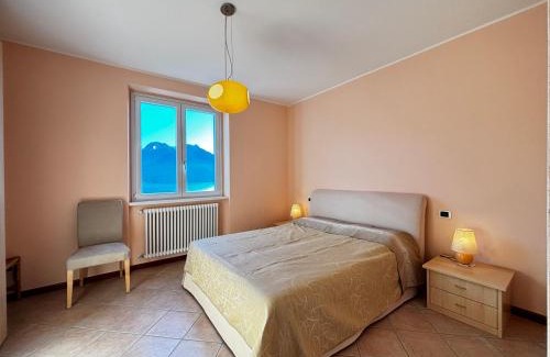 Santa Maria - Rezzonico Apartment | La casa di Emy- Larihome A74