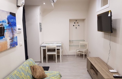 Canicatti House | La Casa Di Francesco (Furnished Three-Room Apartment)