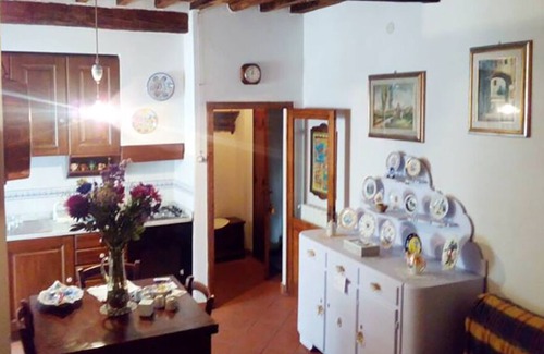 Torniella Apartment | La Casa Di Mina. Apartment - Pylons