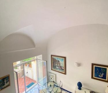 Tiberio Apartment | La Casa di Paola