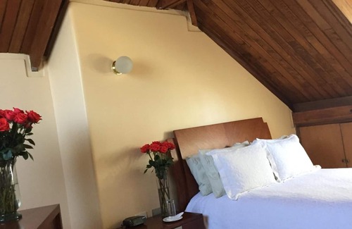 San Antonio de Pichincha House | La Casa de Campo