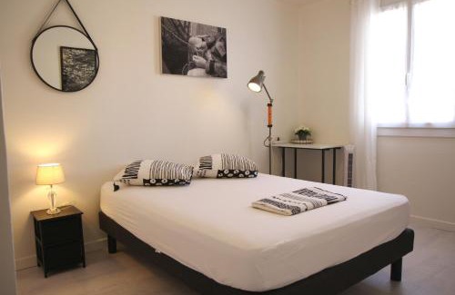Thuir House | La Casa Felice