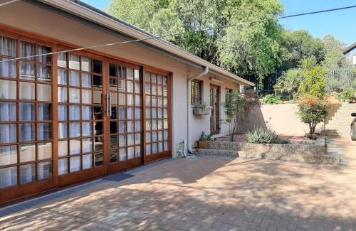 Waverley House | La Casa Guest House