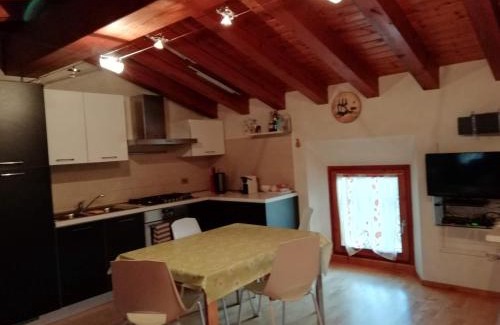 Mazzurega Apartment | La casetta di Chiara