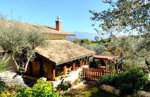 Fontechiari House | "La casetta" indipendente, con ampio spazio verde