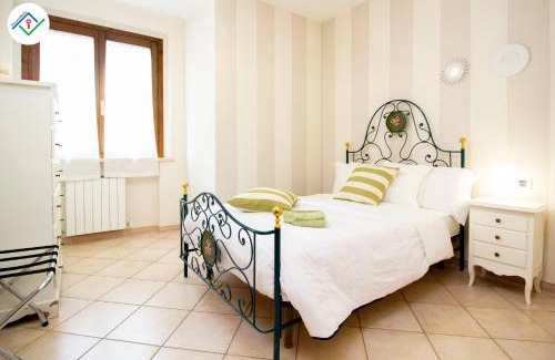 Castellina Scalo Apartment | La Casina Del 5 by TuscanyWeGo