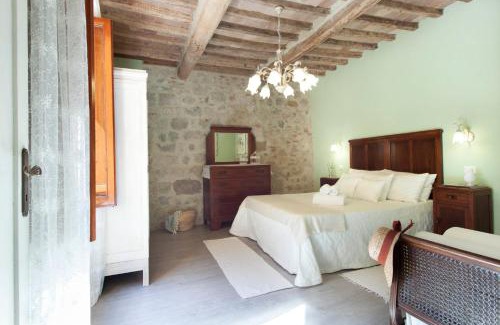 San Gimignano City Centre Apartment | La Casina di Elena, Romantic Apartment in San Gimignano