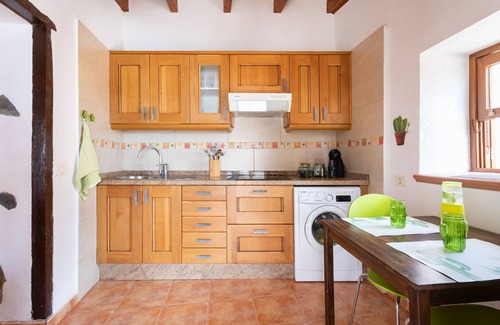 Santa Cruz de Tenerife Ski Chalet | La casita de la playa with jacuzzi