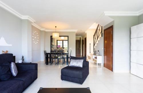 Sauzal House | La Casita Gris