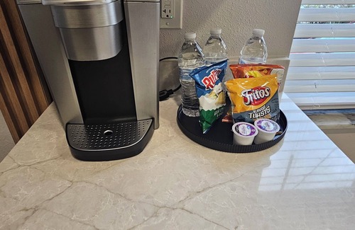 Tampa Heights House | "La Casita" Modern Tampa Heights Retreat Minutes to Downtown & Armature Works