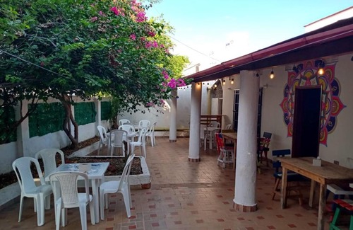 Comuna 2 House | La Casona