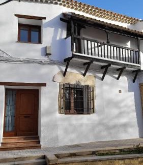 Cardenete House | La Casona de Roser