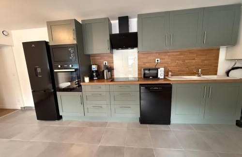 Lourdes Apartment | La Cave Refuge