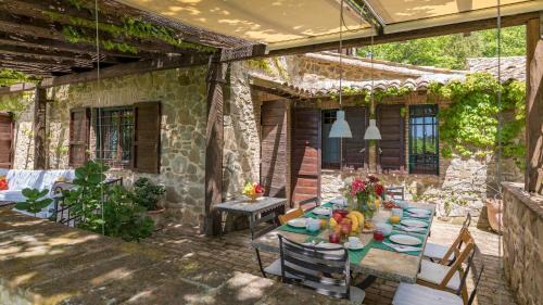 Gualdo Cattaneo Villa | LA CERQUA 8, Emma Villas