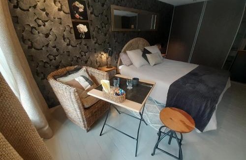 Saint-Pierre-le-Vieux House | La chambre d'Hôt'ize