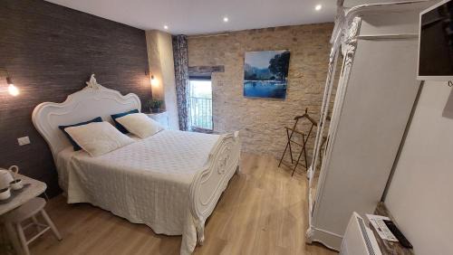 Bruniquel Hotel | La Chambrette