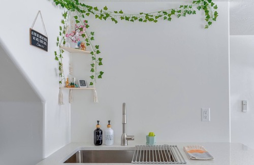 Hurricane House | -La Chona!