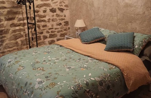 Thoste Bed & Breakfast | La Chouette d'Or Small, bucolic gîte for a peaceful stay