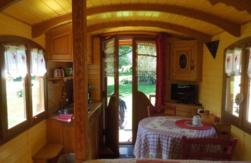 Pluvigner RV Rental | La Clé des Roulottes Campsite