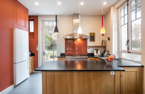 Tassin-la-Demi-Lune Villa | La Cloche - Family house with pool ang garden