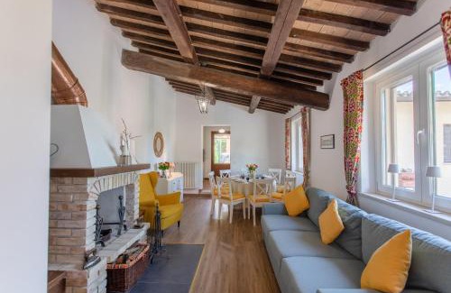 Pietrauta Villa | LA COLLINA DEGLI ULIVI 8&2, Emma Villas