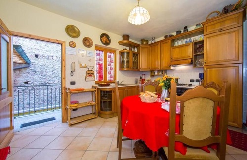 Venegono Superiore Apartment | La Corte di Franco - La Romantica