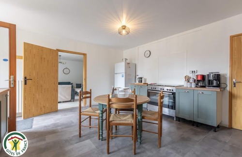 Vouzy House | La Cour de Marie-Mariette