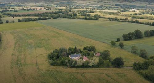 Mosles House | La Cour Souveraine - Gîte Omaha