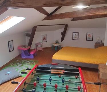 Crecy-en-Brie Apartment | La Crécynade - near Disneyland and Parrot World