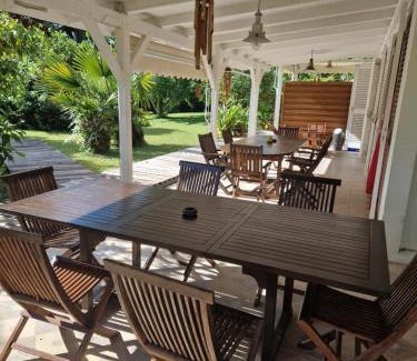 Sainte-Rose Ski Chalet | La Creolina