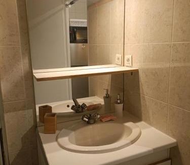 Lestonat - Monsejour Apartment | La dépendance verte