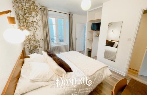 Saint-Chely-d'Aubrac Hotel | La Domerie - Maison d'hôtes