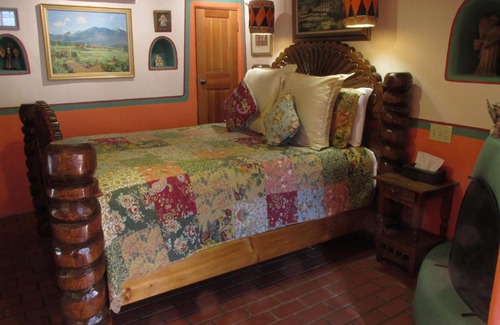 Taos Hotel | La Dona Luz Inn an Historic B&B