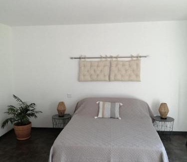 Noailhac Apartment | la fenass