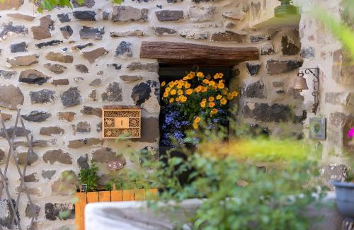 Saint-Pons Bed & Breakfast | La Ferme De Mon Grand-père