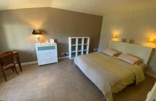 Pissy-Poville House | La Ferrière