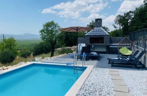 Sestanovac Villa | La Finca OliveTree