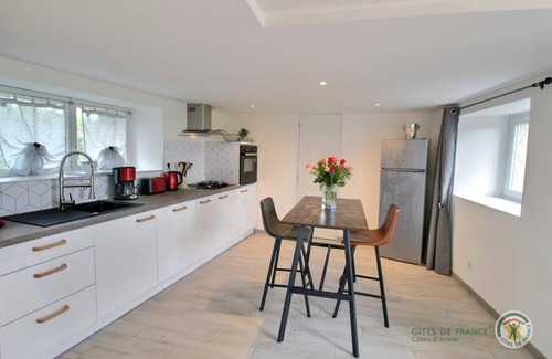 Plehedel House | La Forge de la Fontaine