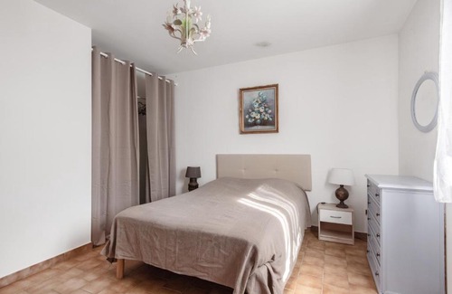 Joyeuse House | La Génova