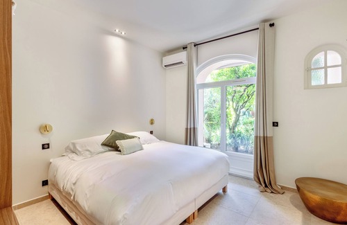 Cap-d'Antibes Hotel | La Garoupe Gardiole Boutique Hotel