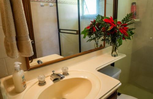 Yumbo House | La Garza Birding Lodge