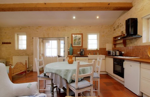 Saint-Michel-de-Fronsac House | LA Grange DE L'abbe Rambaud