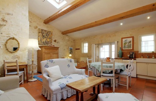 Saint-Michel-de-Fronsac House | LA Grange DE L'abbe Rambaud