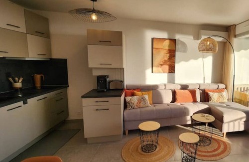 Le Couchant Apartment | La Grande-Motte on the Beach facing the Sea with Terrace and Swimming Pool