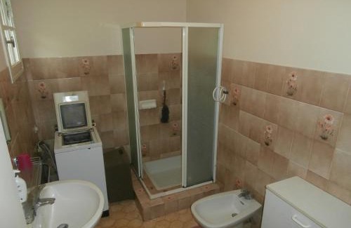 Saint-Georges-de-Montclard House | La grange de Tombeloly