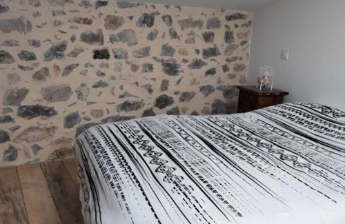 Chomerac Bed & Breakfast | La Grange de Sabatas, Room La Payre